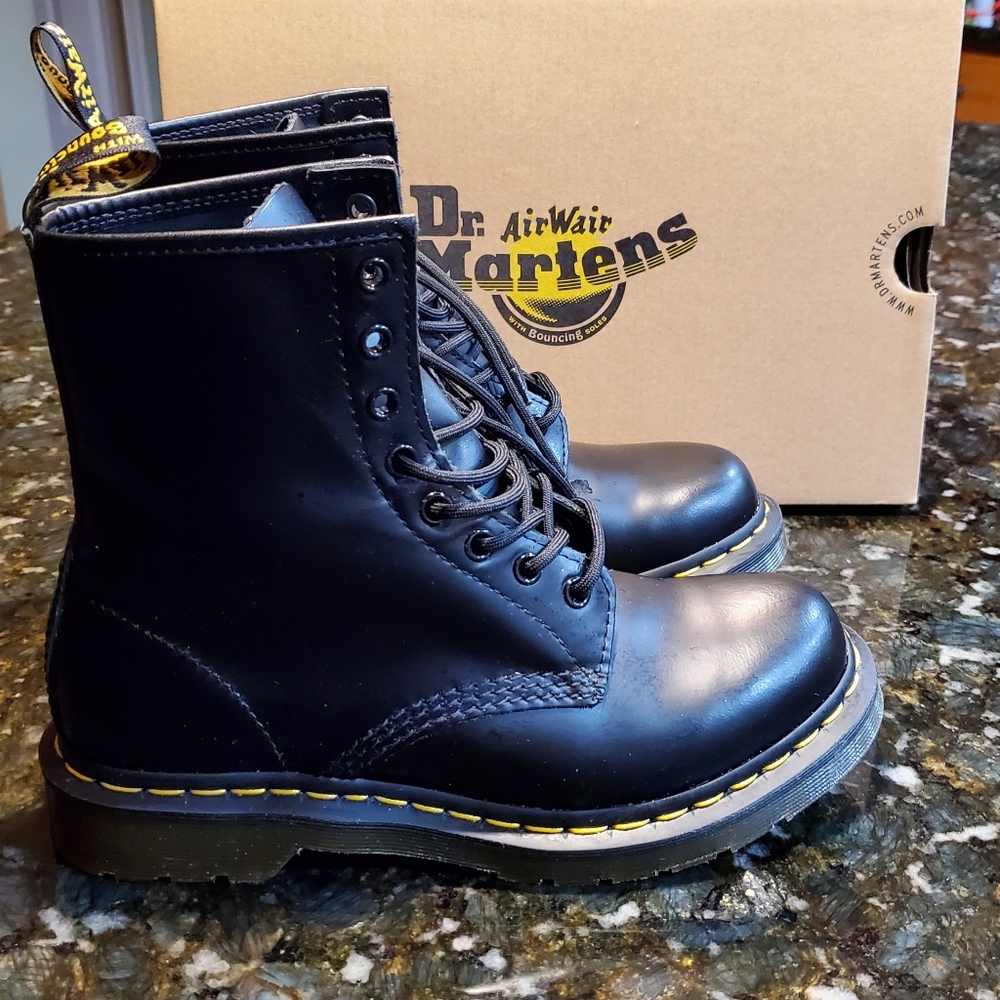 Dr. Martens Women 1460 Black Boots